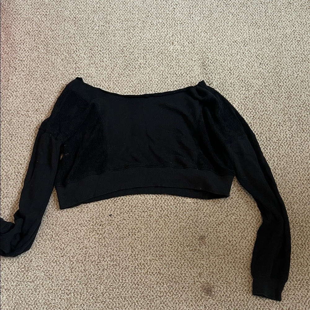 Black Cropped Long Sleeve Top